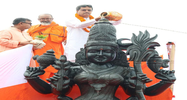 मोहनपुर में माँ चिन्मयी सौंदर्या मंदिर की प्राण प्रतिष्ठा और कुंभाभिषेक संपन्न