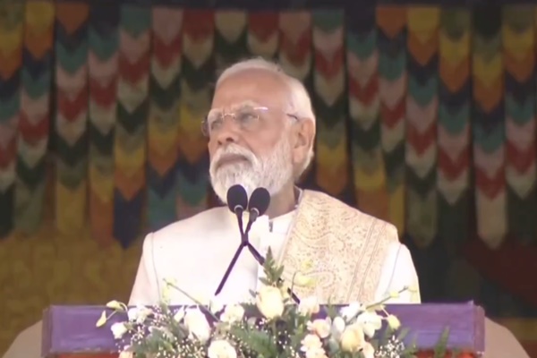 दिल्ली धमाके के बाद पीएम मोदी ने कड़ा रुख अपनाने और पीड़ितों को न्याय दिलाने का दिया आश्वासन